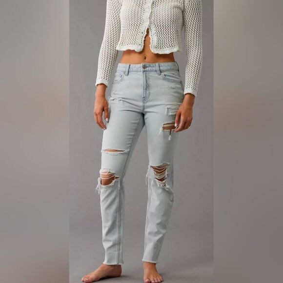 American Eagle Outfitters Denim - American Eagle Outfitters Light Gray Distressed Straight-Leg Jeans